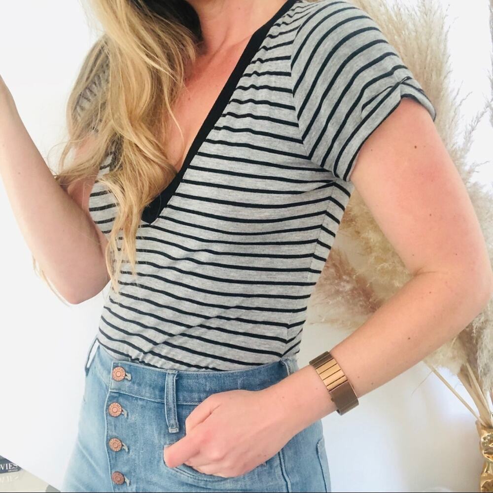 FP FREE PEOPLE Grey Black Striped Deep VNeck Short Sleeve Bodysuit Top Tee Large